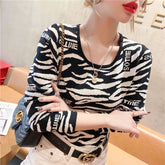 Tiff – Strickpullover mit Stehkragen und Tiger-Motiv